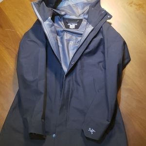 Arcteryx goretex 100% waterproof raincoat